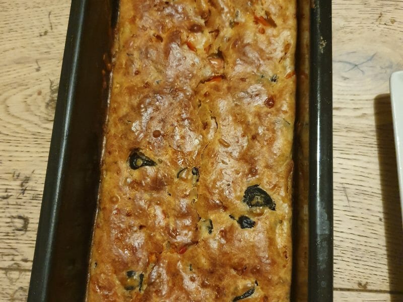 Cliquez pour zoomer ! Cake aux poivrons, fêta et olives Thermomix par stephany_2