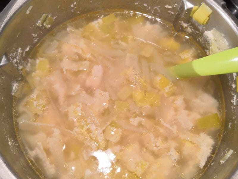 Cliquez pour zoomer ! Bouillon Chinois, poulet et poireaux Thermomix par marlouze