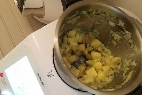 Cliquez pour zoomer ! Velouté de pommes de terre à l’irlandaise Thermomix par stephanie_491