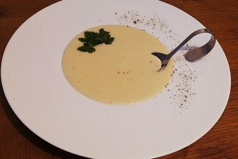 Cliquez pour zoomer ! Velouté de pommes de terre à l’irlandaise Thermomix par stephanie_491