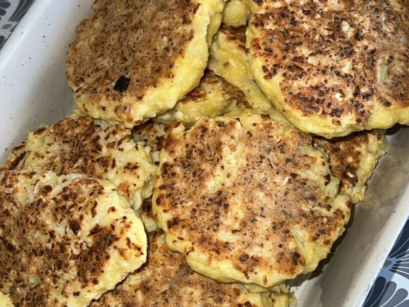 Cliquez pour zoomer ! Galettes de chou-fleur et sauce yaourt Thermomix par Thankafla