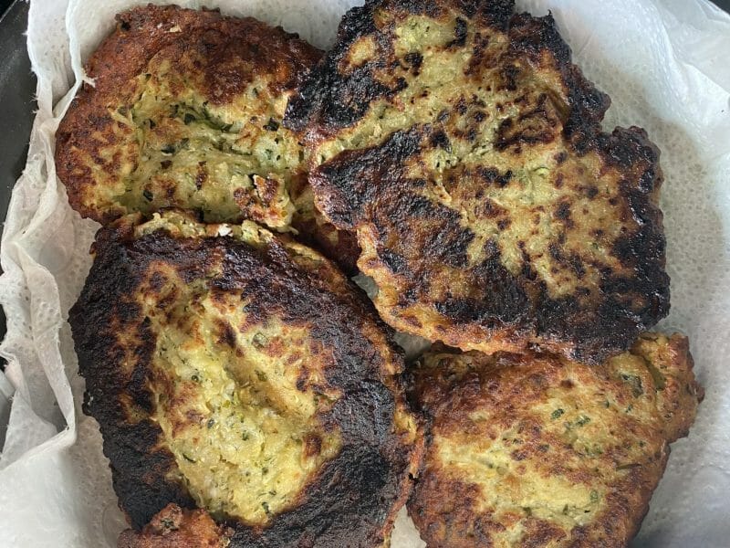 Cliquez pour zoomer ! Galettes de courgettes grecques Thermomix par marie_helene_4