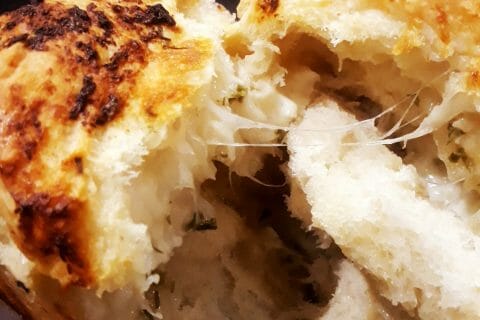Cliquez pour zoomer ! Pain à l’ail, persil et mozzarella Thermomix par Lesfillescuisinent