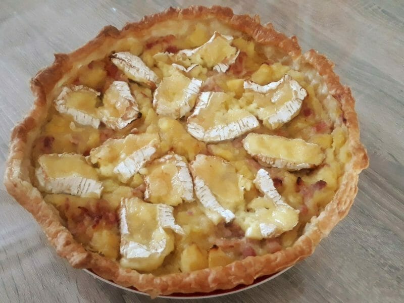 Cliquez pour zoomer ! Tarte au camembert, pommes et lardons Thermomix par Lesfillescuisinent