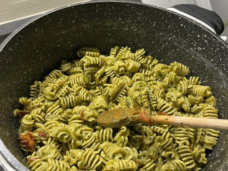 Cliquez pour zoomer ! Farfalle au pesto et crevettes Thermomix par cuoricino