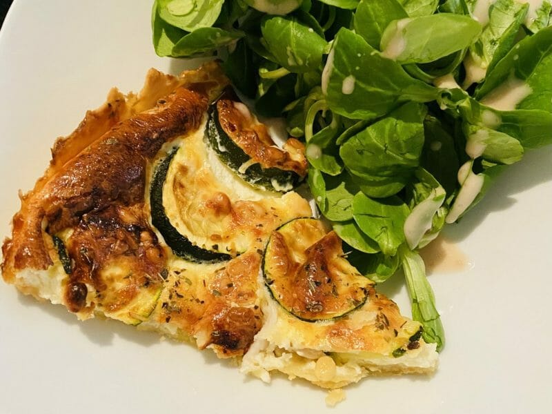 Cliquez pour zoomer ! Tarte courgettes, chèvre et pignons de pin Thermomix par aurelielyalana