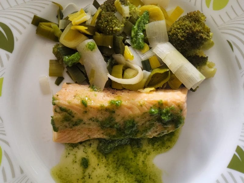 Cliquez pour zoomer ! Saumon sur purée de brocolis Thermomix par isajlc