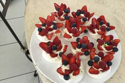 Cliquez pour zoomer ! Mini pavlova aux fraises Thermomix par marie84370