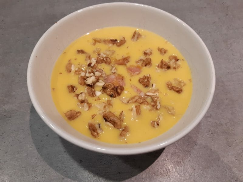 Cliquez pour zoomer ! Crème de butternut à la Morteau Thermomix par lucie73610