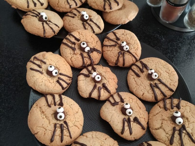 Cliquez pour zoomer ! Spider cookies – cookies araignées Thermomix par delphine_252