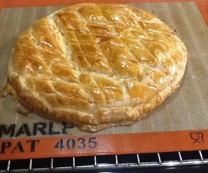 Cliquez pour zoomer ! Galette des rois à la frangipane Thermomix par Flowermarlou