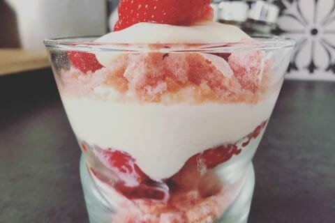 Cliquez pour zoomer ! Délices fraises et chocolat blanc Thermomix par lelou50