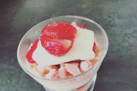 Cliquez pour zoomer ! Délices fraises et chocolat blanc Thermomix par lelou50