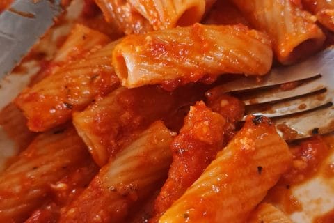 Cliquez pour zoomer ! Pâtes sauce aux poivrons grillés Thermomix par aliasval59