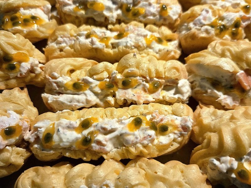 Cliquez pour zoomer ! Mini éclairs au saumon fumé Thermomix par nathalie90400