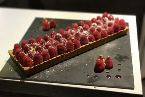 Cliquez pour zoomer ! Tartelettes framboises sur crème d’amande et pistache Thermomix par Leo2e