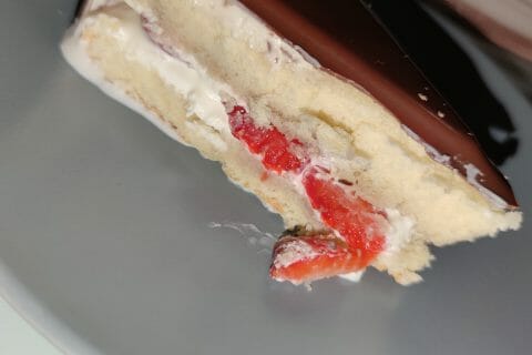 Cliquez pour zoomer ! Fraisier roulé Thermomix par morryne