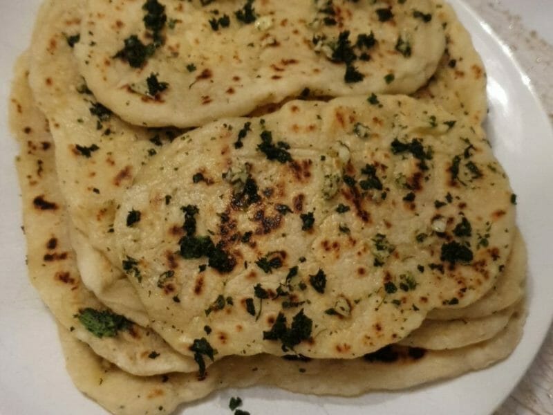 Cliquez pour zoomer ! Naans à l’ail et à la coriandre Thermomix par sabrinechristian