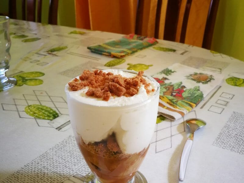 Cliquez pour zoomer ! Verrines pommes caramel et spéculoos Thermomix par marie_547