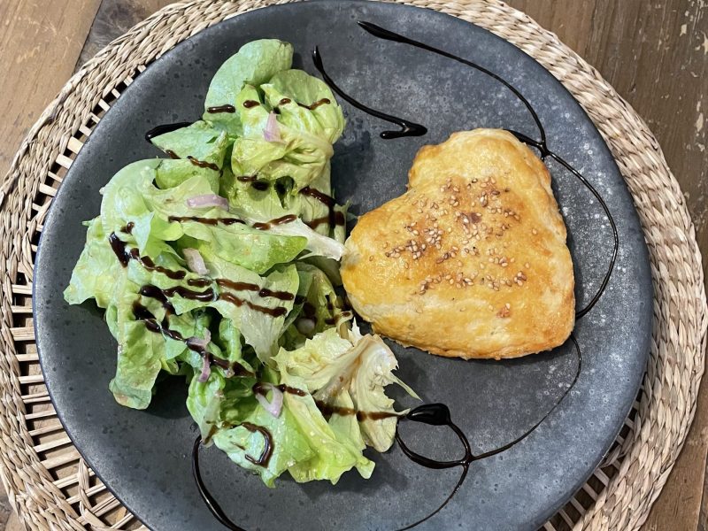 Cliquez pour zoomer ! Feuilletés au chèvre et aux pommes Thermomix par sssssandrine