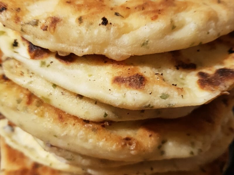Cliquez pour zoomer ! Naans à l’ail et à la coriandre Thermomix par myriamst