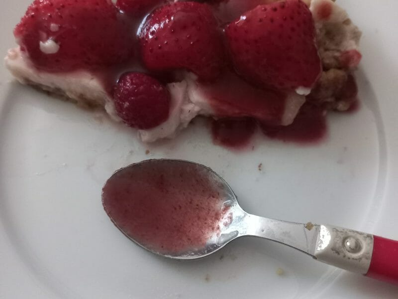 Cliquez pour zoomer ! Tarte sans cuisson façon pana cotta et fruits rouges Thermomix par tortuenana4