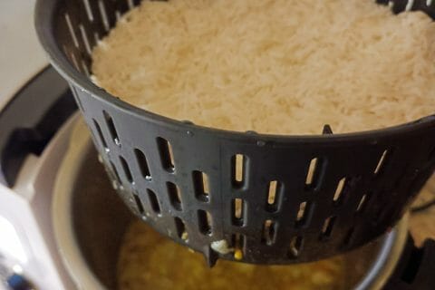 Cliquez pour zoomer ! Saumon sauce curry et tagliatelles de légumes Thermomix par tortuenana4