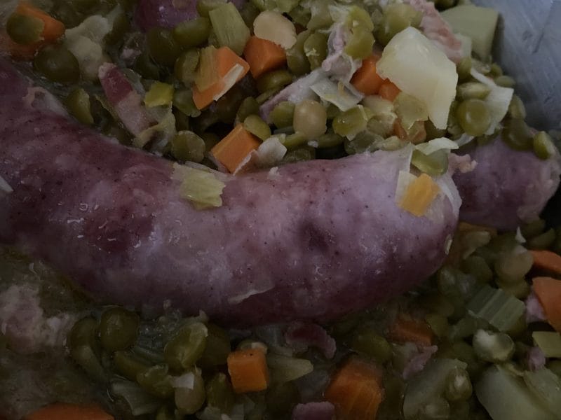 Cliquez pour zoomer ! Mitonnée de pois cassés aux saucisses Thermomix par Romaprile
