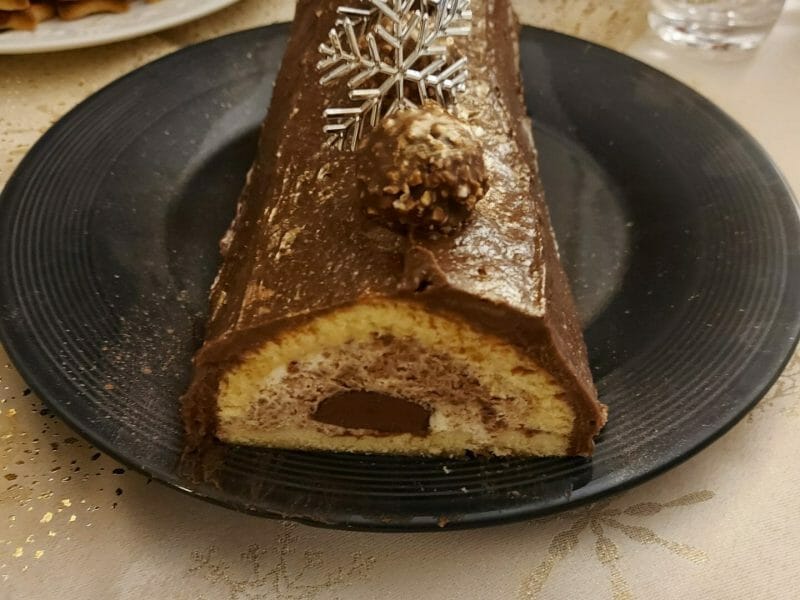 Cliquez pour zoomer ! Bûche Ferrero Rocher Thermomix par stessy ♡
