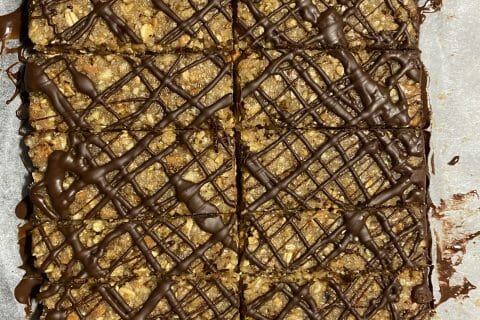 Cliquez pour zoomer ! Barres de céréales à l’avoine, noisettes, banane et chocolat Thermomix par sylvie_272