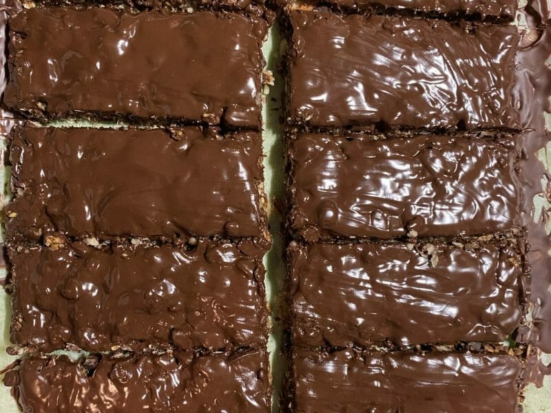 Cliquez pour zoomer ! Barres de céréales à l’avoine, noisettes, banane et chocolat Thermomix par sylvie_272