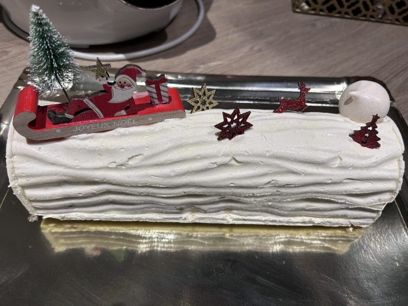 Cliquez pour zoomer ! Bûche vanille praliné Thermomix par lydie28