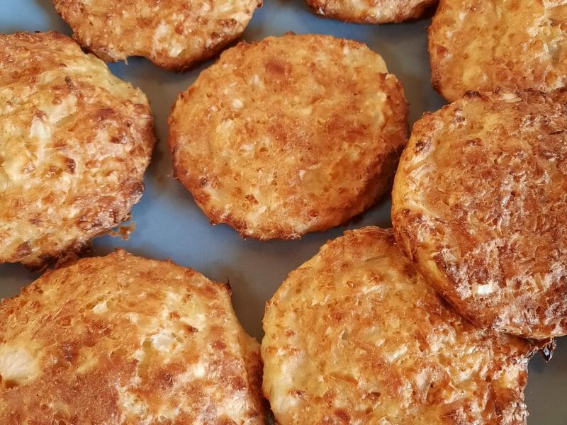 Cliquez pour zoomer ! Galettes de chou-fleur et sauce yaourt Thermomix par Iago31600