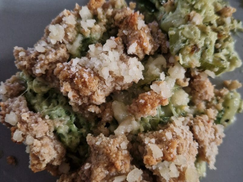 Cliquez pour zoomer ! Crumble courgettes, basilic et parmesan Thermomix par Gabrielle