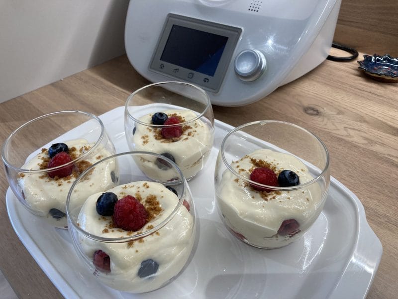 Cliquez pour zoomer ! Tiramisu aux framboises et spéculoos Thermomix par Thierrycooks