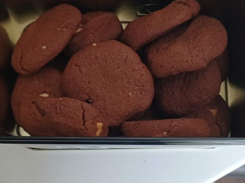 Cliquez pour zoomer ! Cookies aux 3 chocolats et noisettes Thermomix par Kakou09