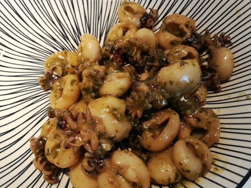 Cliquez pour zoomer ! Seiches à l’ail et au persil Thermomix par redlancome