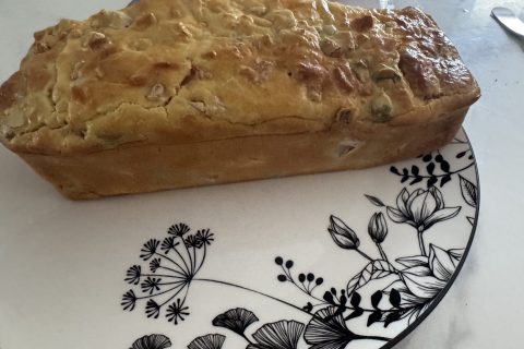 Cliquez pour zoomer ! Cake salé jambon fromage et olives Thermomix par carine78599
