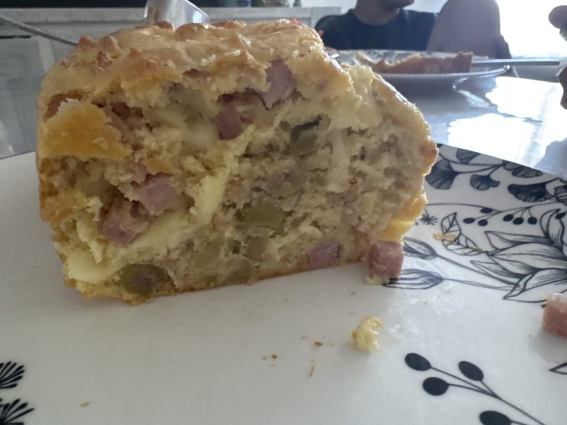 Cliquez pour zoomer ! Cake salé jambon fromage et olives Thermomix par carine78599