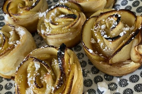 Cliquez pour zoomer ! Roses feuilletées aux pommes Thermomix par milie0401
