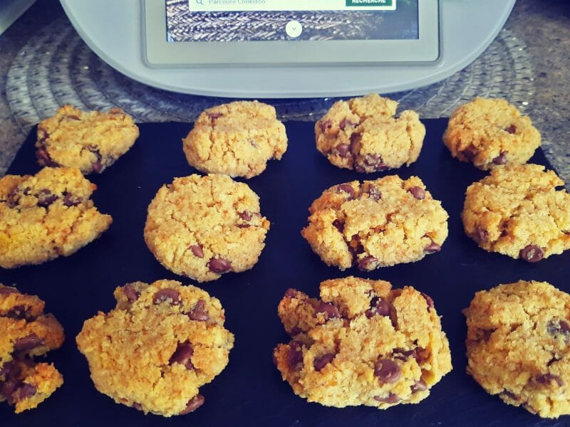 Cliquez pour zoomer ! Cookies au pain rassis et pépites de chocolat Thermomix par gaenia33