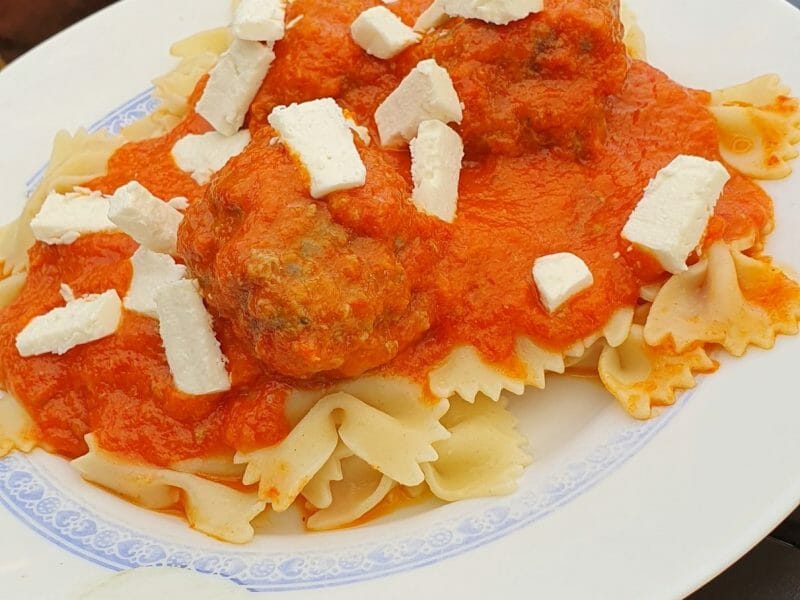 Cliquez pour zoomer ! Boulettes de viande sauce aux poivrons rouges Thermomix par Seyssinette