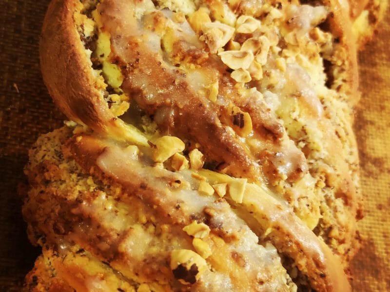 Cliquez pour zoomer ! Brioche tressée aux noisettes Thermomix par littleily