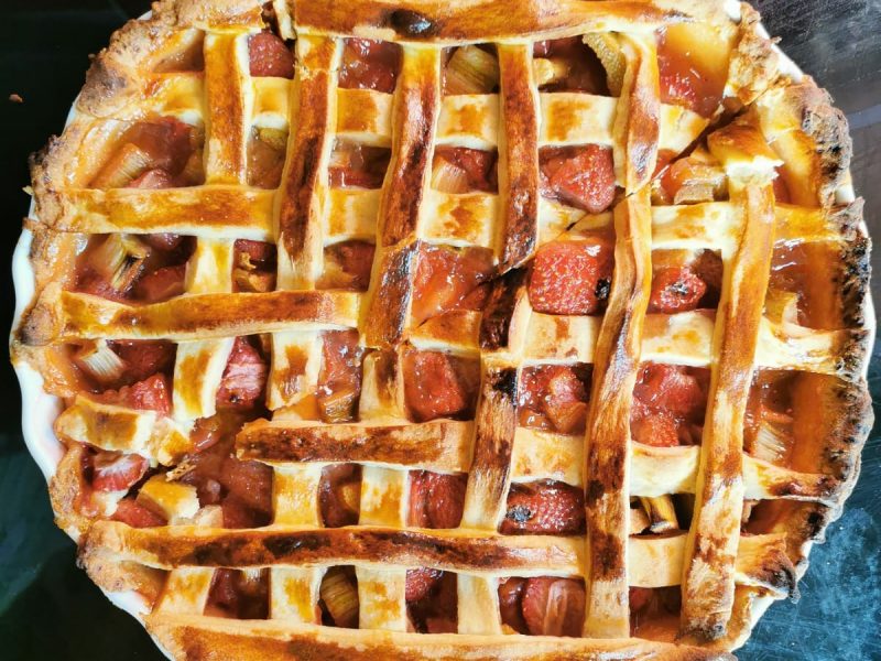 Cliquez pour zoomer ! Tarte aux fraises et à la rhubarbe Thermomix par anne-sophie1982