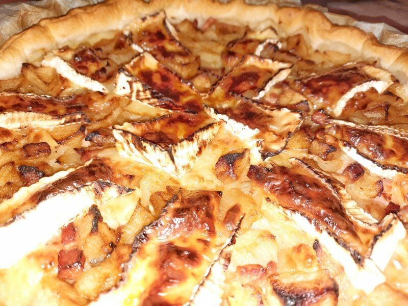 Cliquez pour zoomer ! Tarte au camembert, pommes et lardons Thermomix par misspixel