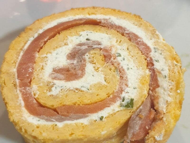 Cliquez pour zoomer ! Roulé à la tomate, saumon et fromage Thermomix par jtebich19