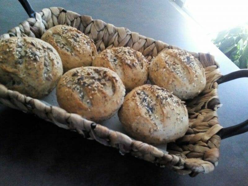 Cliquez pour zoomer ! Petits pains aux céréales Thermomix par jmdegustation