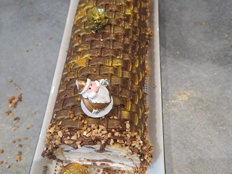 Cliquez pour zoomer ! Bûche Ferrero Rocher Thermomix par Nathalie