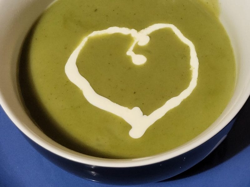 Cliquez pour zoomer ! Soupe de brocolis et pommes de terre Thermomix par siamois79