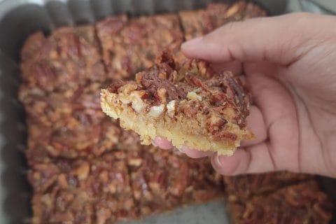 Cliquez pour zoomer ! Carrés pécan et sirop d’érable Thermomix par jenn_12